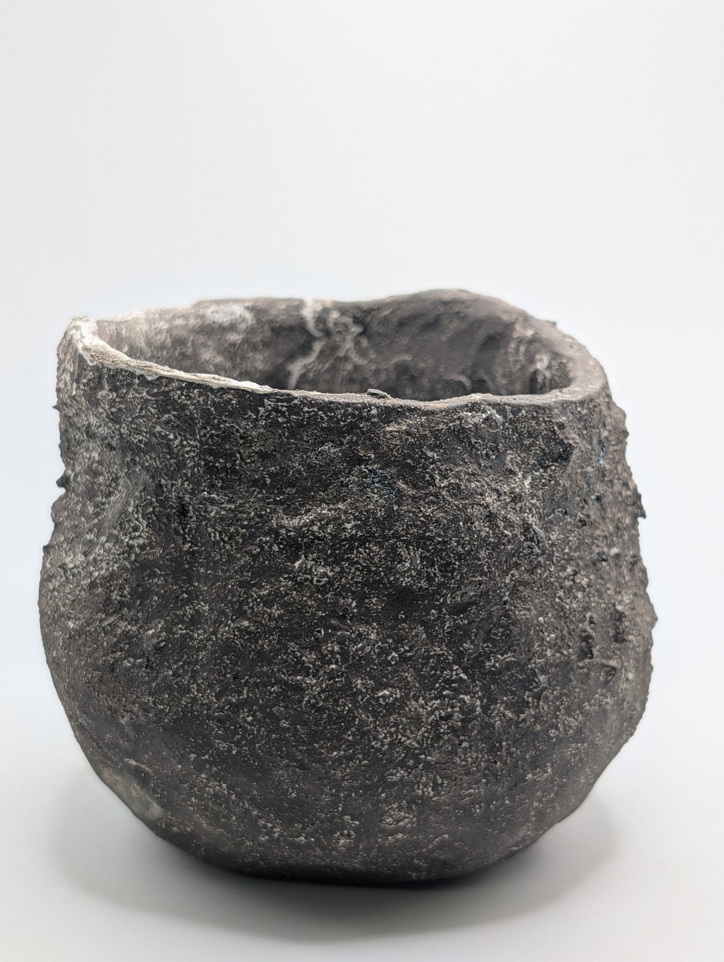 Ceramic Piece 1748: Handbuilt Black Clay Vessel – Glaze-Washed Sculptural Form with Mineral Texture