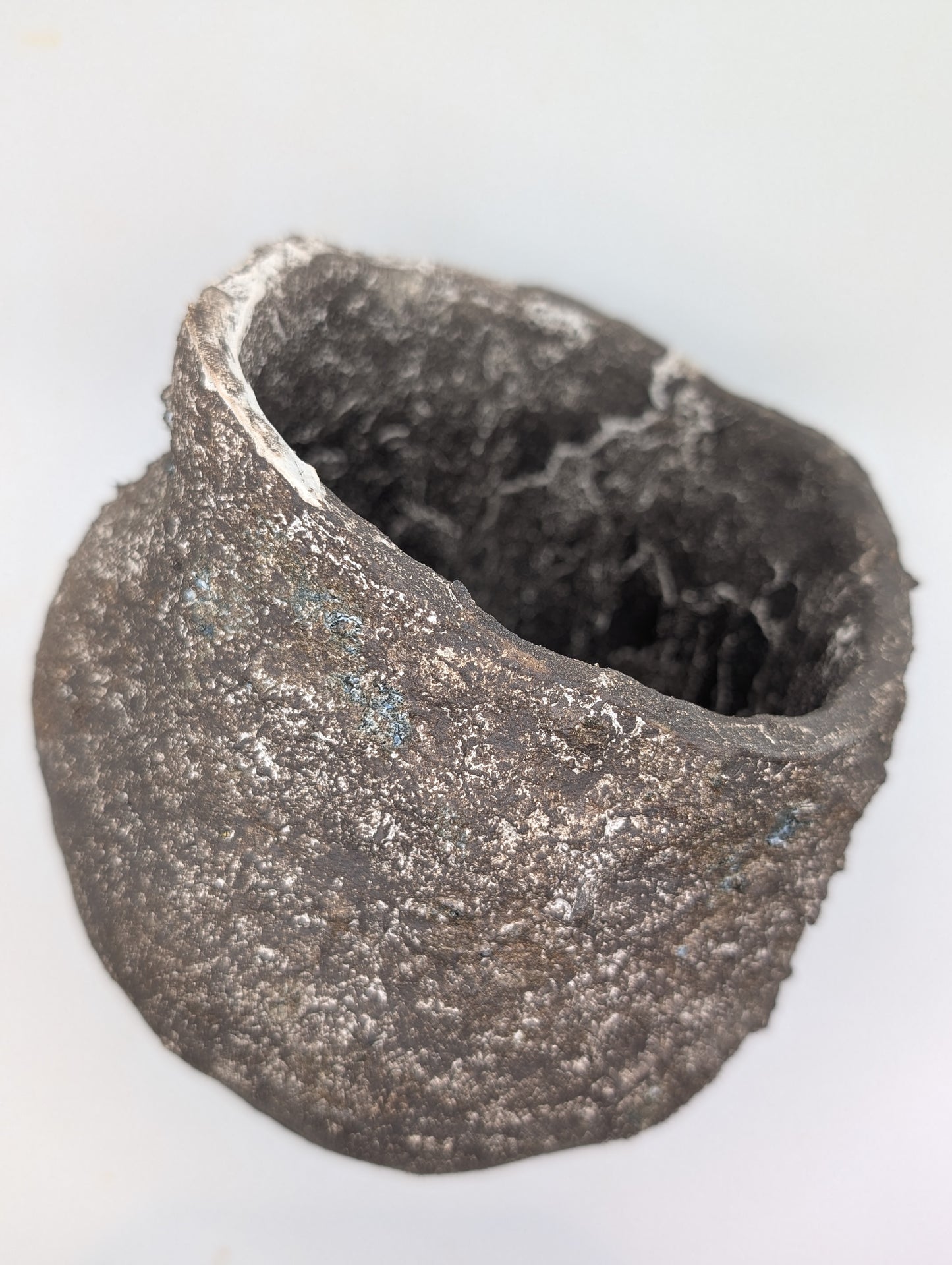 Ceramic Piece 1748: Handbuilt Black Clay Vessel – Glaze-Washed Sculptural Form with Mineral Texture